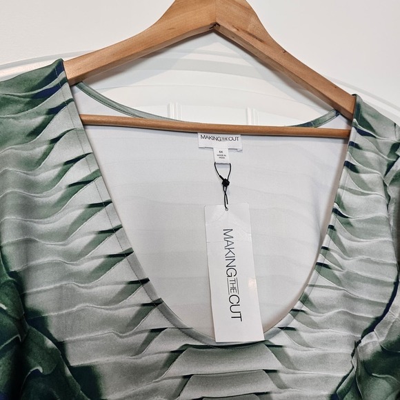 Making the Cut Bodysuit Womens 5X Green Printed Skeleton Stretch Long Sleeve - Picture 6 of 11